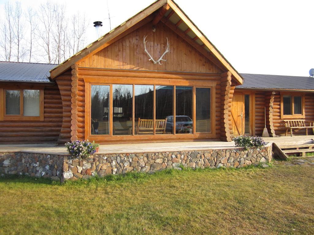 Folding Mountain B & B フォート・ネルソン 部屋 写真