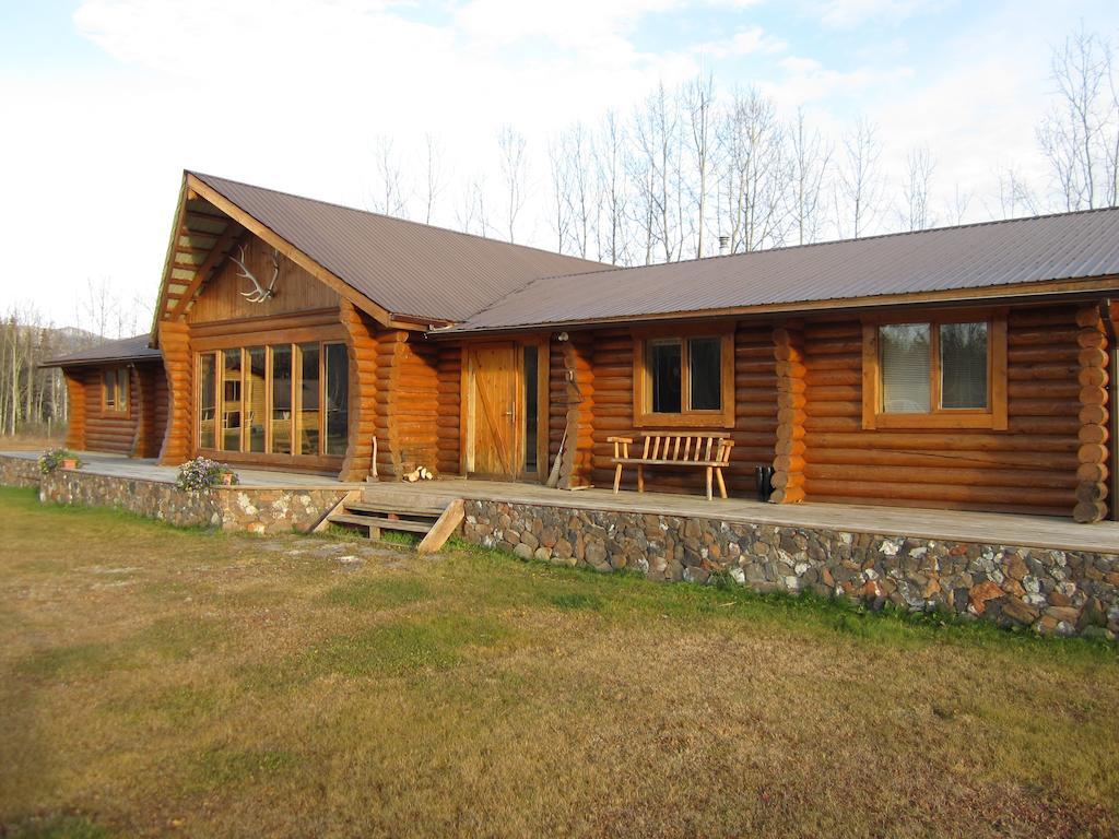 Folding Mountain B & B フォート・ネルソン 部屋 写真