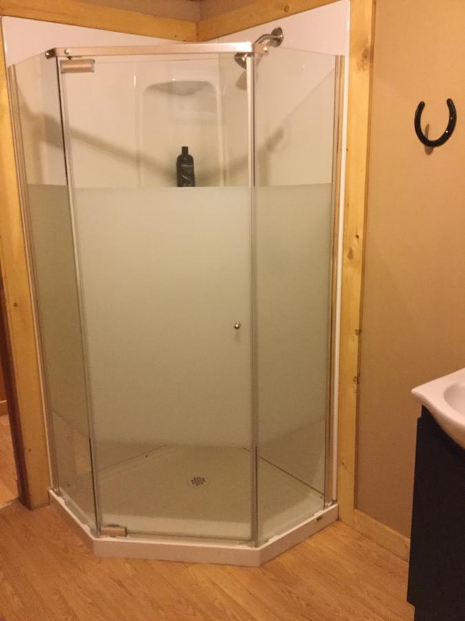 Folding Mountain B & B フォート・ネルソン エクステリア 写真